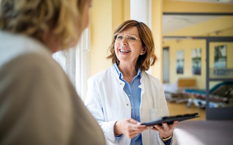 Psychotherapeutin bei der Arbeit